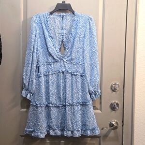 Light blue and white summer dress size M